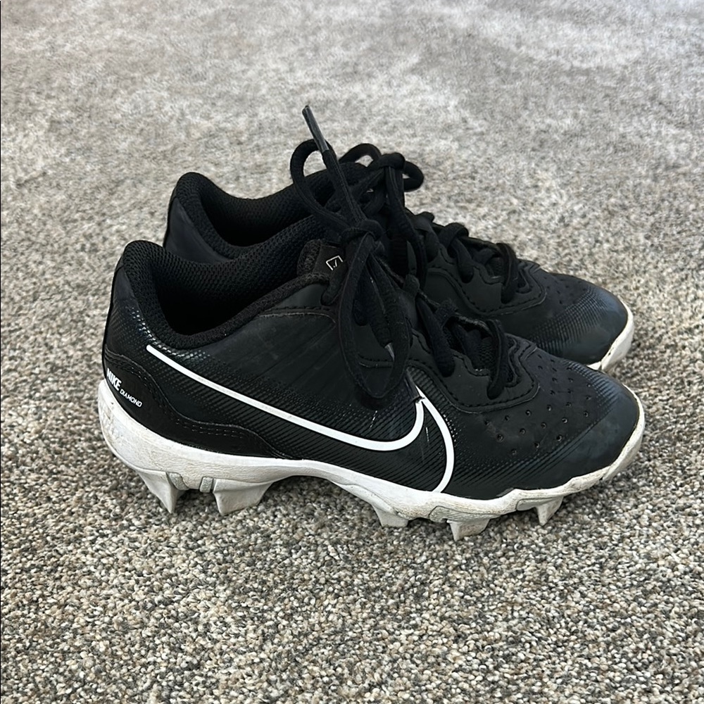 Nike Kids Black Soccer Cleats